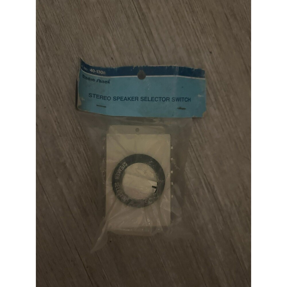 VINTAGE Radio Shack REALISTIC Stereo Selector Switch 40-130B New Sealed